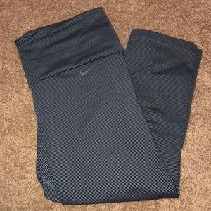 Nike Cropped Leggings